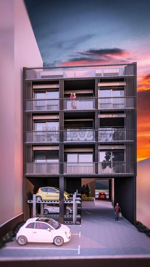 Slika 6 - Četvorosoban, 137m2, Cara Lazara Kragujevac, sa terasom, ima lift