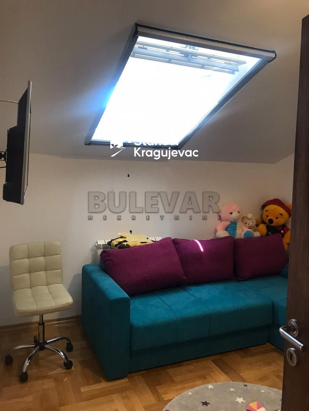 Slika 6 - Četvorosoban, 148m2, Nikole Pašića Kragujevac, sa terasom, ima lift