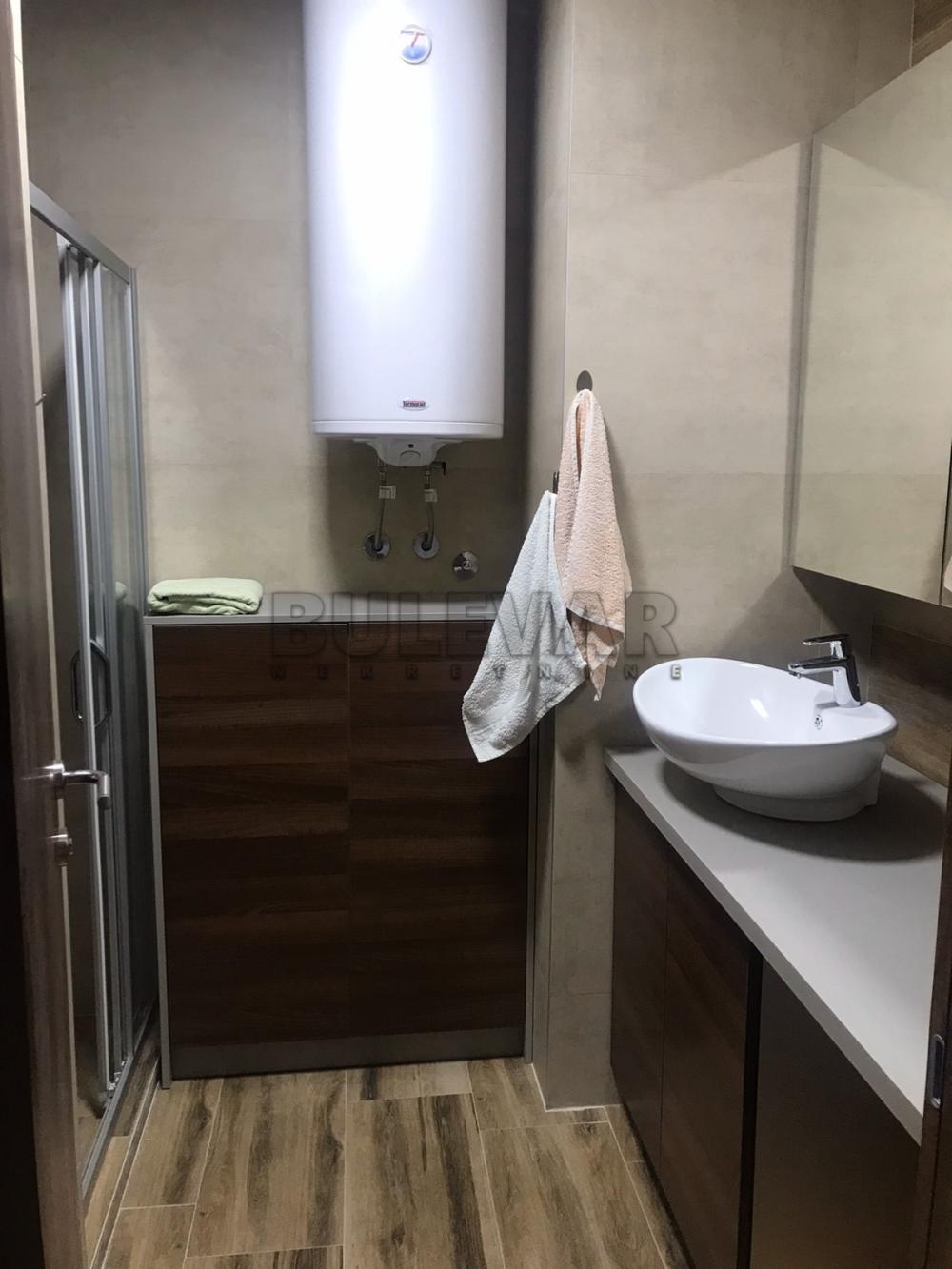 Slika 3 - Četvorosoban, 148m2, Nikole Pašića Kragujevac, sa terasom, ima lift