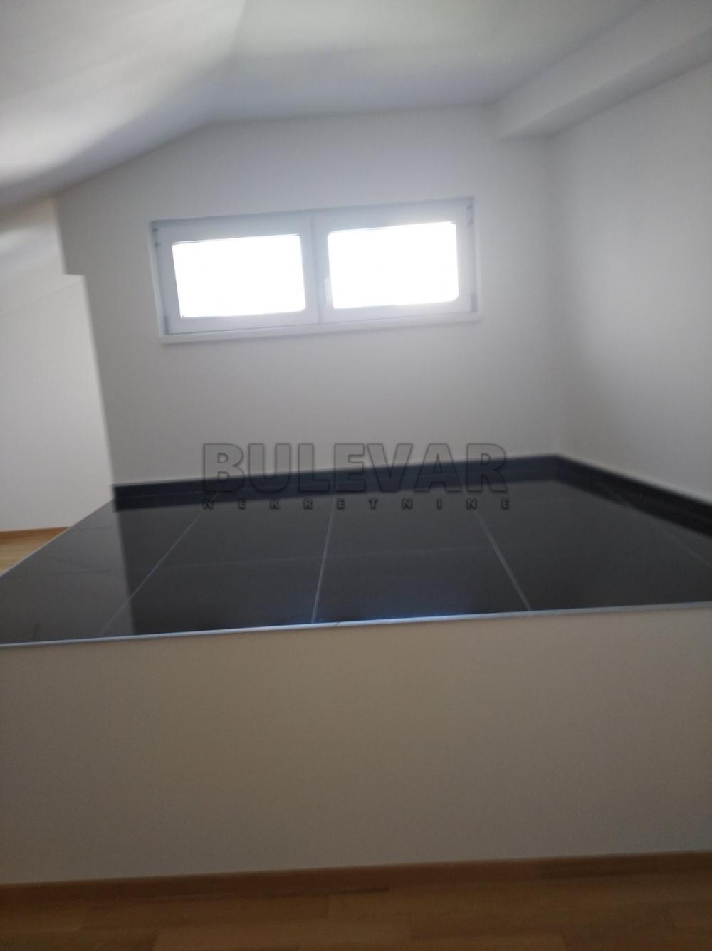 Slika 5 - Četvorosoban, 131m2, Ćirila i Metodija Kragujevac, sa terasom, ima lift