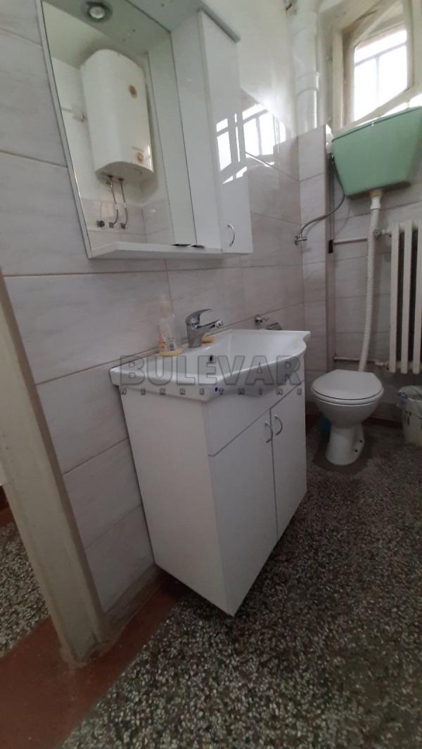 Slika 4 - Dvoiposoban, 58m2, Dr Zorana Đinđića Kragujevac, sa parkingom