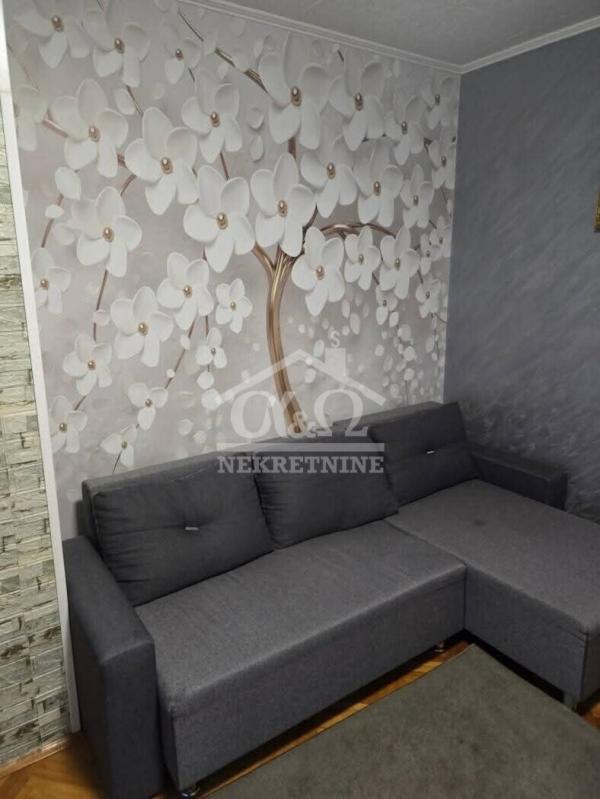 Slika 1 - Dvosoban, 48m2, Erdoglija Kragujevac, sa terasom