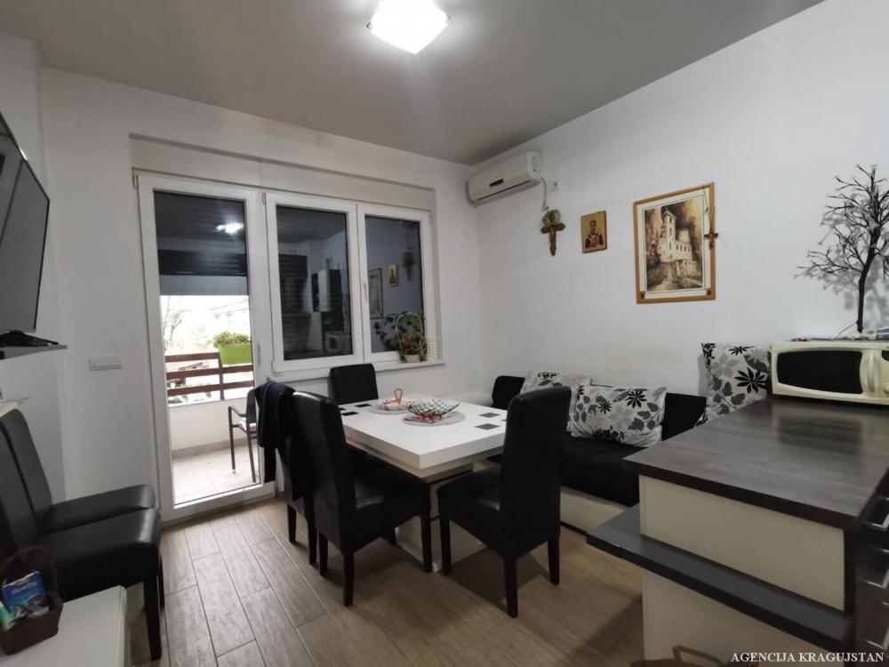 Glavna slika -Dvoiposoban, 53m2, sa terasom, ima lift