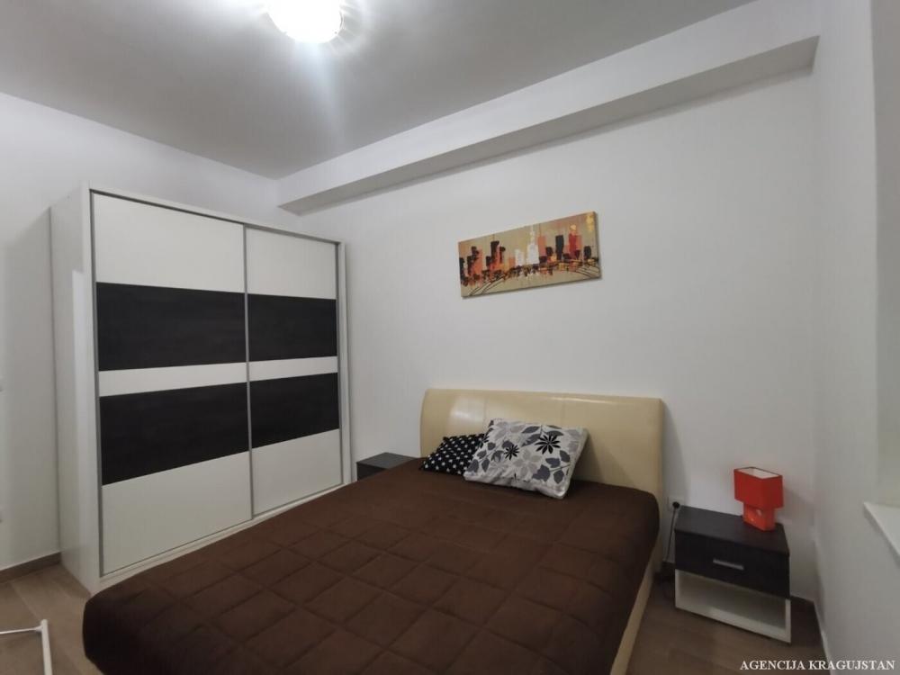 Slika 10 - Dvoiposoban, 53m2, sa terasom, ima lift