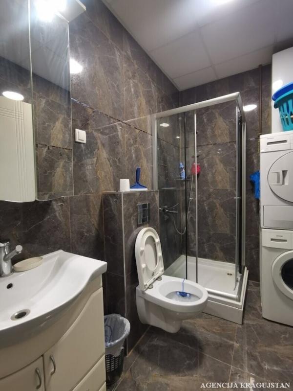 Slika 11 - Dvoiposoban, 53m2, sa terasom, ima lift