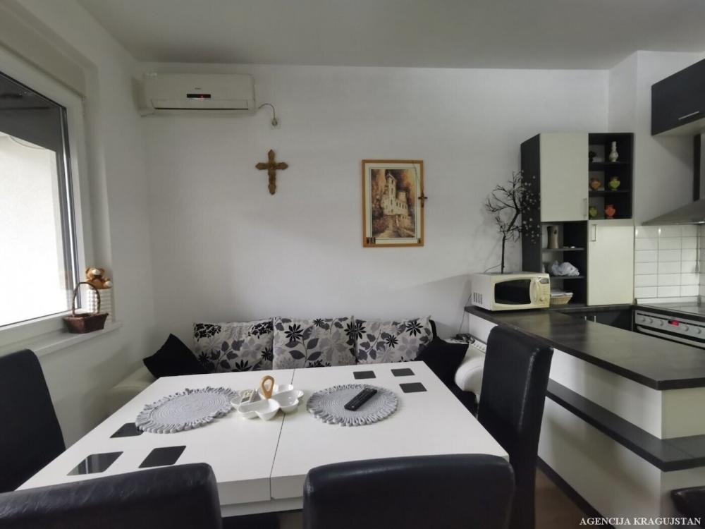 Slika 2 - Dvoiposoban, 53m2, sa terasom, ima lift