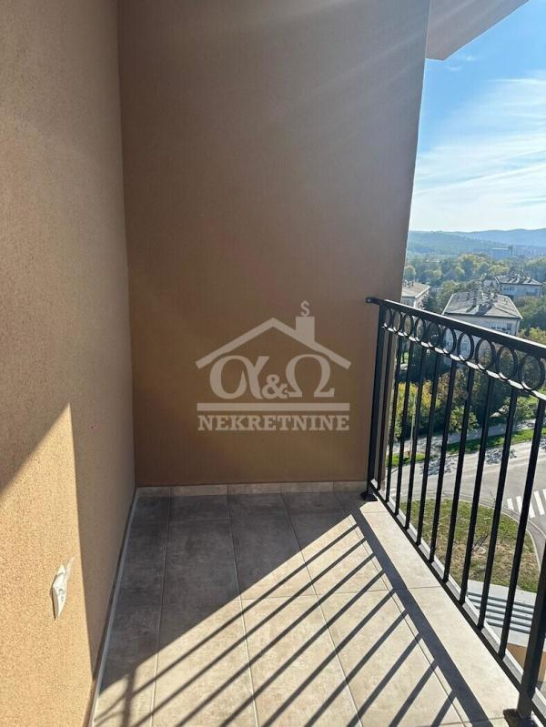 Slika 10 - Trosoban, 72m2, Bubanj Kragujevac, sa terasom, ima lift