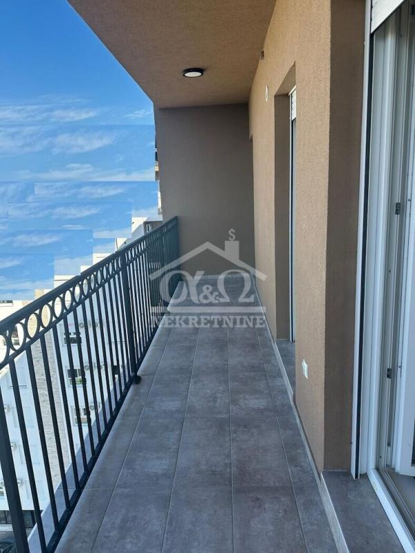 Slika 11 - Trosoban, 72m2, Bubanj Kragujevac, sa terasom, ima lift