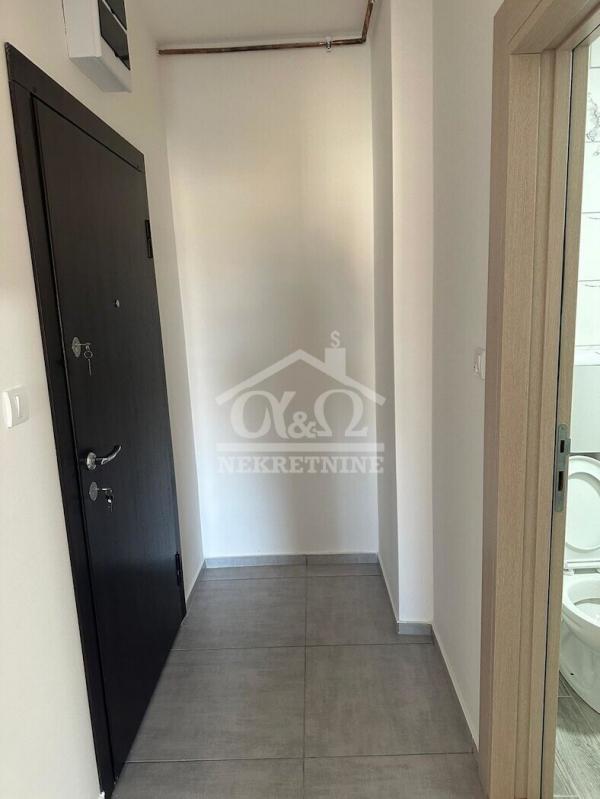 Slika 8 - Trosoban, 72m2, Bubanj Kragujevac, sa terasom, ima lift