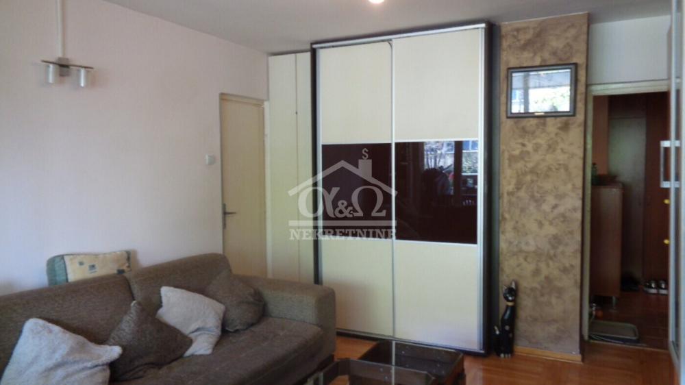 Slika 3 - Trosoban, 53m2, Bubanj Kragujevac, sa terasom