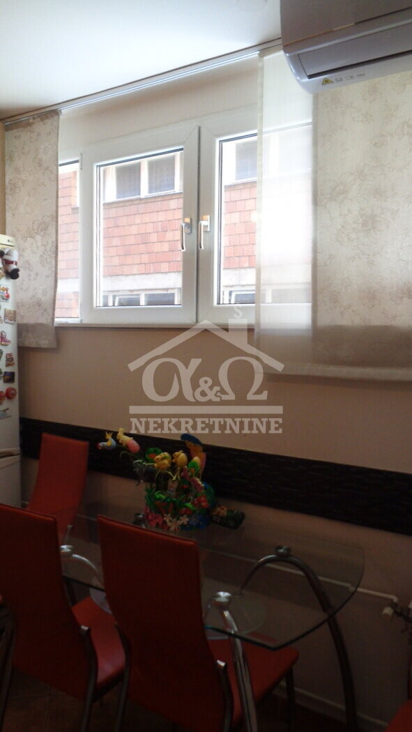 Slika 9 - Trosoban, 53m2, Bubanj Kragujevac, sa terasom