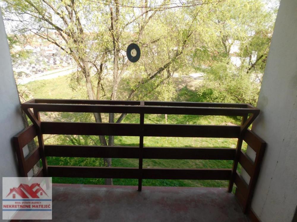 Slika 7 - STANOVO 1,0 STAN 42M2-3. SPRAT, CG---69900 E