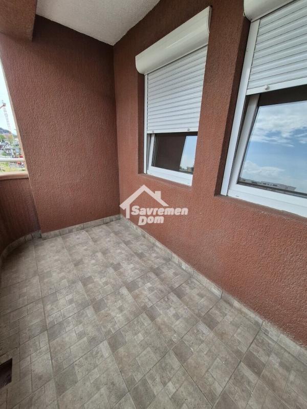 Slika 9 - Dvosoban, 54m2, Erdoglija Kragujevac, sa terasom, ima lift