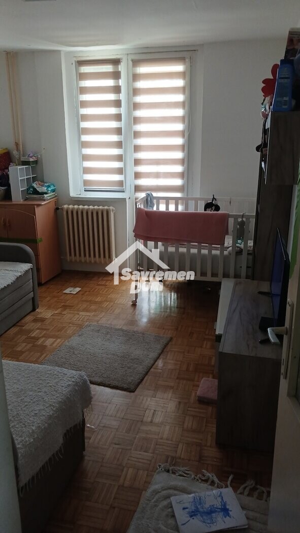 Slika 1 - Dvosoban, 55m2, Aerodrom Kragujevac, sa terasom