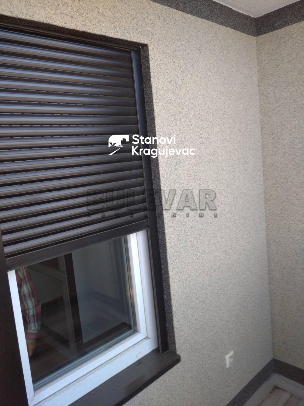 Slika 7 - Četvorosoban, 165m2, Ćirila i Metodija Kragujevac, sa terasom, ima lift