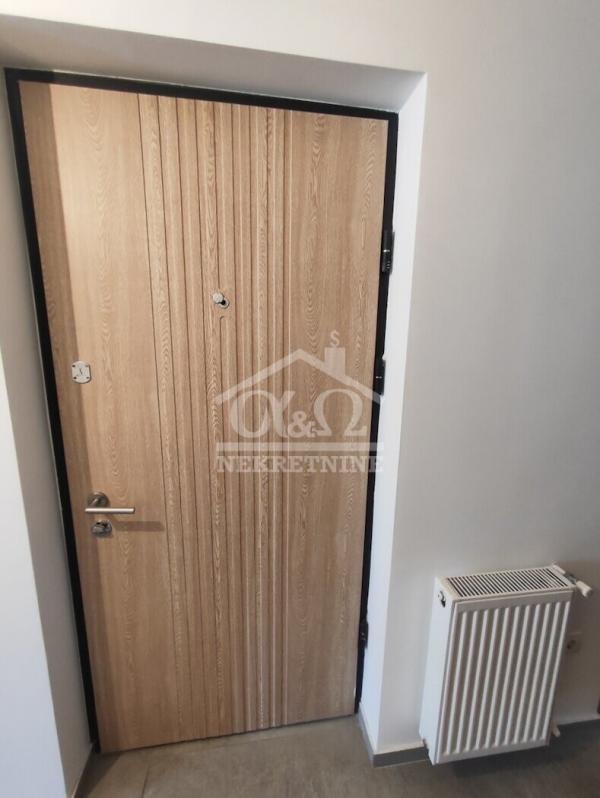 Slika 4 - Dvoiposoban, 70m2, Erdoglija Kragujevac, sa terasom, ima lift