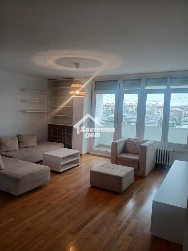 Glavna slika -Trosoban, 75m2, Aerodrom Kragujevac, sa terasom, ima lift