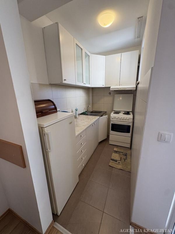 Slika 3 - Jednoiposoban, 43m2, sa terasom