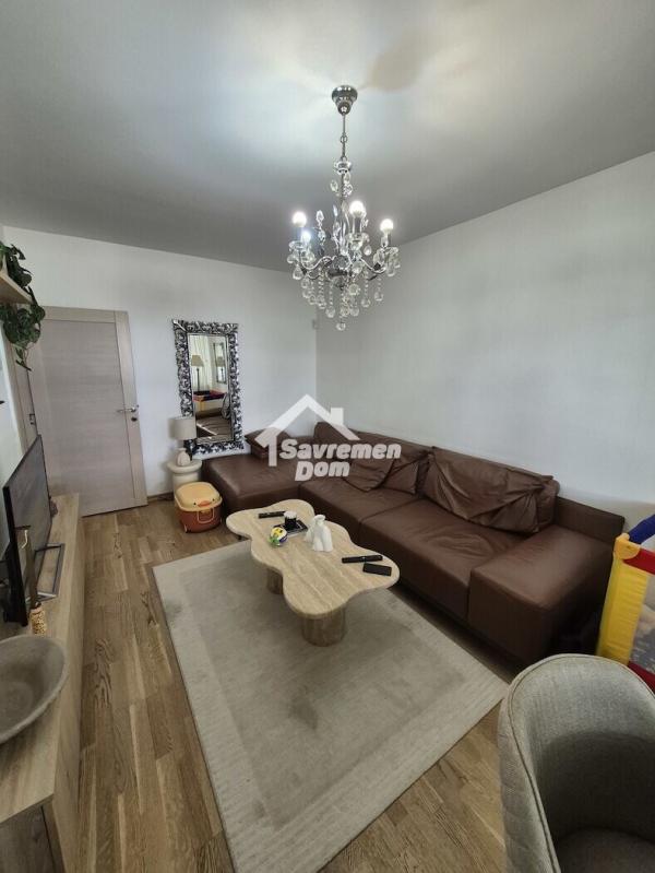 Slika 4 - Trosoban, 82m2, Erdoglija Kragujevac, sa terasom