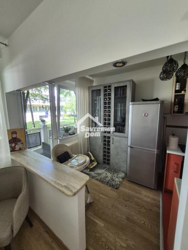 Slika 5 - Trosoban, 82m2, Erdoglija Kragujevac, sa terasom