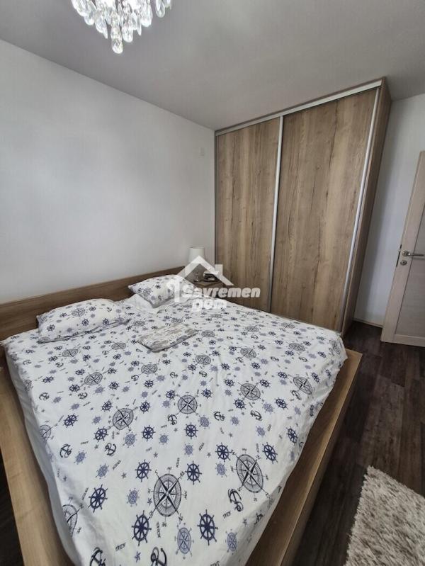 Slika 9 - Trosoban, 82m2, Erdoglija Kragujevac, sa terasom