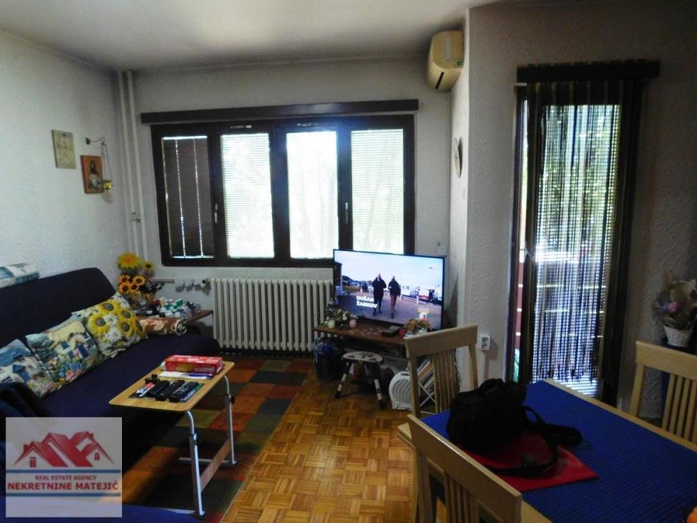 Slika 1 - AERODROM, STAN 42M2, VISOKO PRIZEMLJE, CG, CENA - 68.000 E