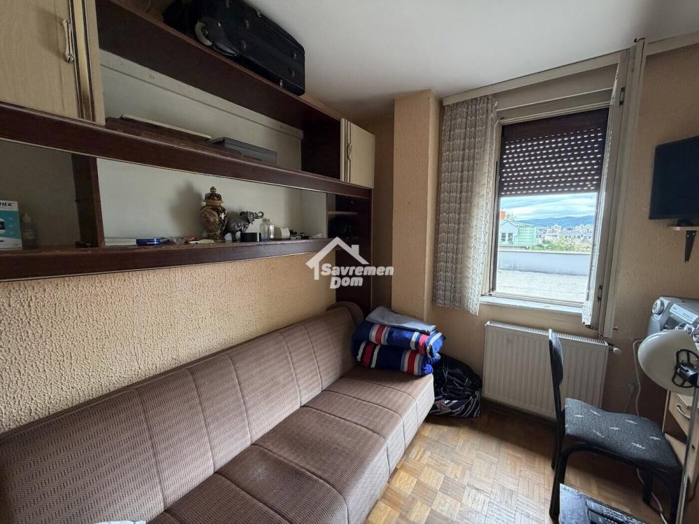 Slika 8 - Trosoban, 54m2, Bubanj Kragujevac, sa terasom