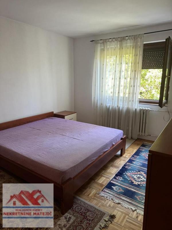 Slika 3 - STAN, CENTAR, MAGLIĆKA, 60 M2, DRUGI SPRAT, UKNJIŽEN, CENA - 120.000 E