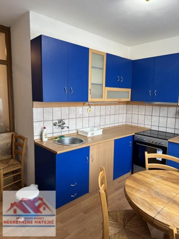 Slika 10 - STAN, CENTAR, MAGLIĆKA, 60 M2, DRUGI SPRAT, UKNJIŽEN, CENA - 120.000 E