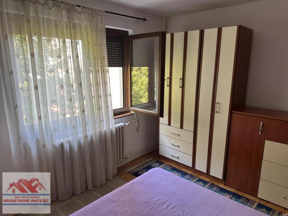 Slika 5 - STAN, CENTAR, MAGLIĆKA, 60 M2, DRUGI SPRAT, UKNJIŽEN, CENA - 120.000 E