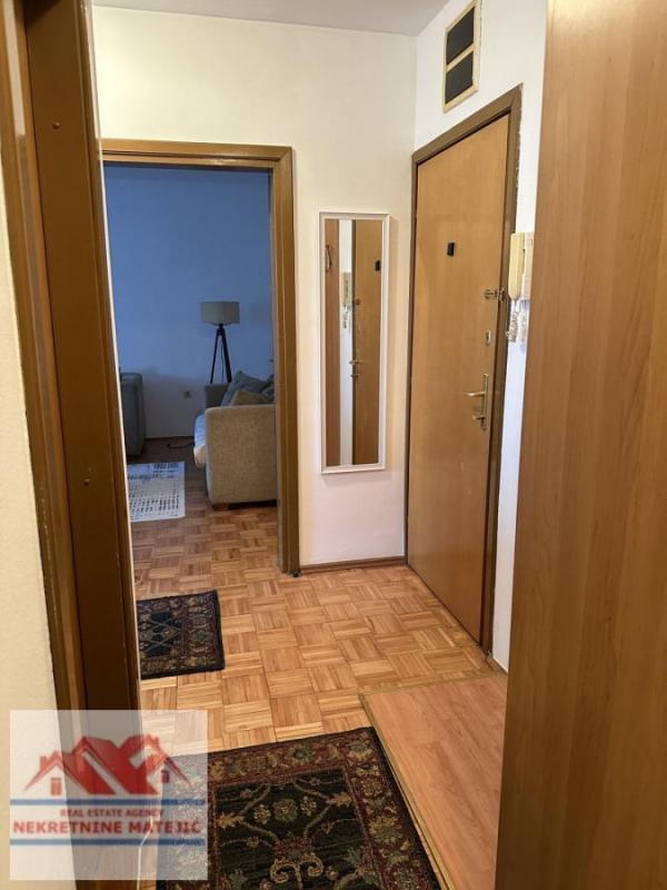 Slika 9 - STAN, CENTAR, MAGLIĆKA, 60 M2, DRUGI SPRAT, UKNJIŽEN, CENA - 120.000 E