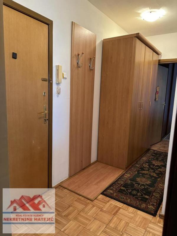 Slika 7 - STAN, CENTAR, MAGLIĆKA, 60 M2, DRUGI SPRAT, UKNJIŽEN, CENA - 120.000 E