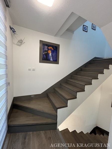 Slika 11 - Jednosoban, 80m2, Kragujevac centar Kragujevac