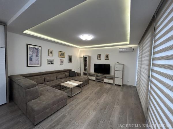 Slika 1 - Jednosoban, 80m2, Kragujevac centar Kragujevac