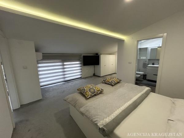 Slika 4 - Jednosoban, 80m2, Kragujevac centar Kragujevac
