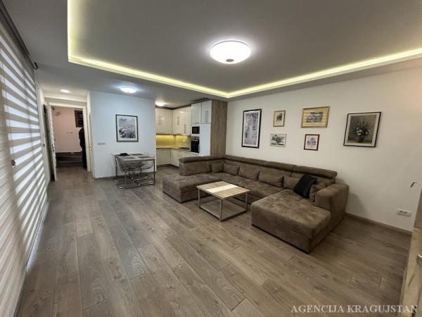 Slika 2 - Jednosoban, 80m2, Kragujevac centar Kragujevac