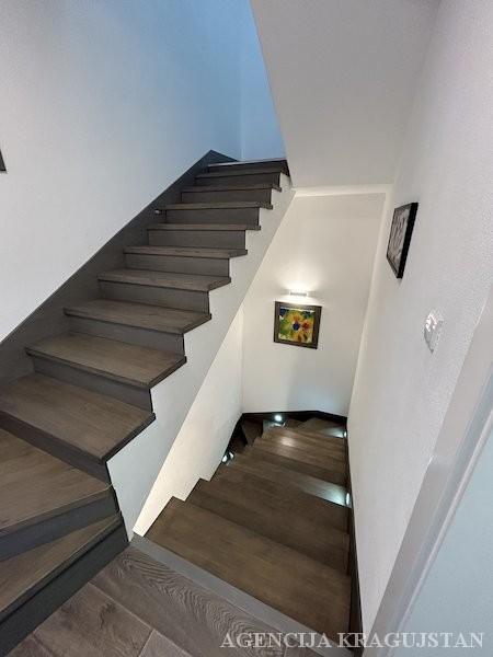 Slika 10 - Jednosoban, 80m2, Kragujevac centar Kragujevac