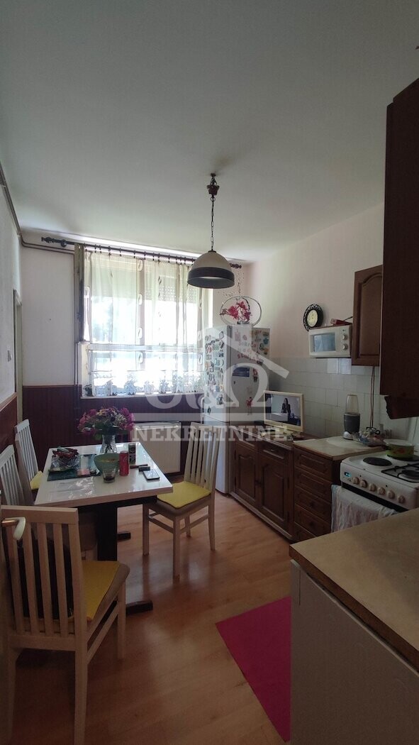 Slika 4 - Dvosoban, 47m2, Bubanj Kragujevac, ima lift