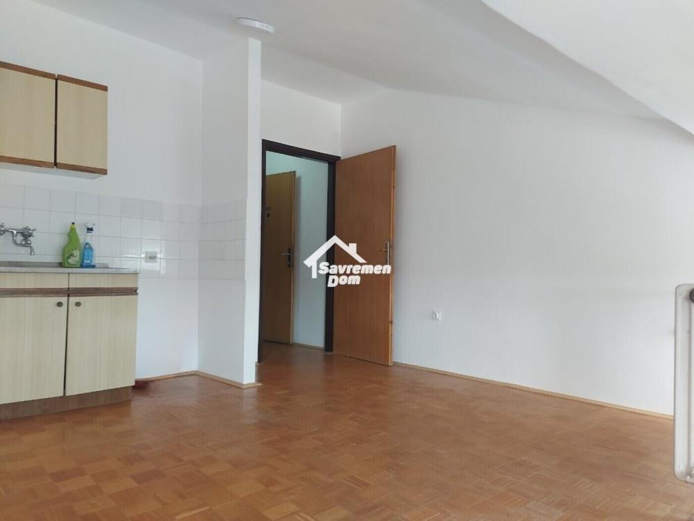 Glavna slika -Prodaja stana, 18m2, Aerodrom Kragujevac