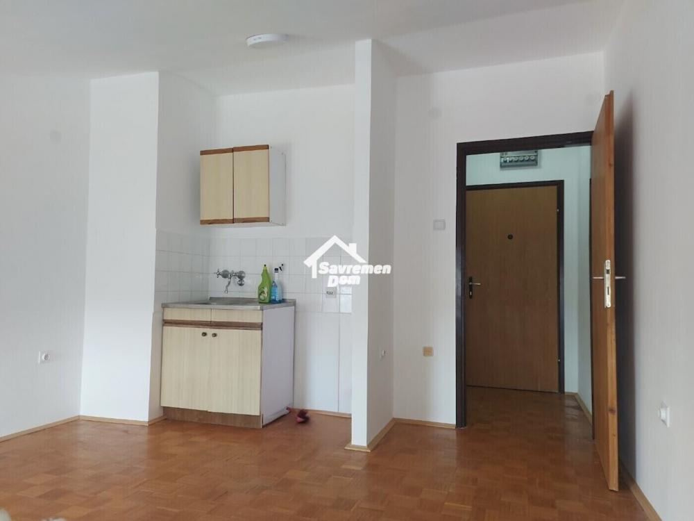 Slika 1 - Prodaja stana, 18m2, Aerodrom Kragujevac