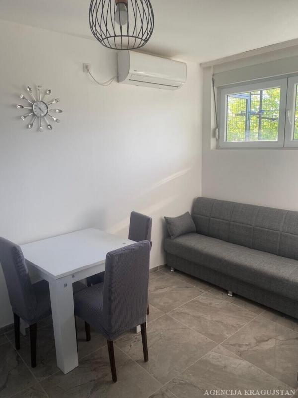 Slika 3 - Jednosoban, 30m2, Bagremar Kragujevac