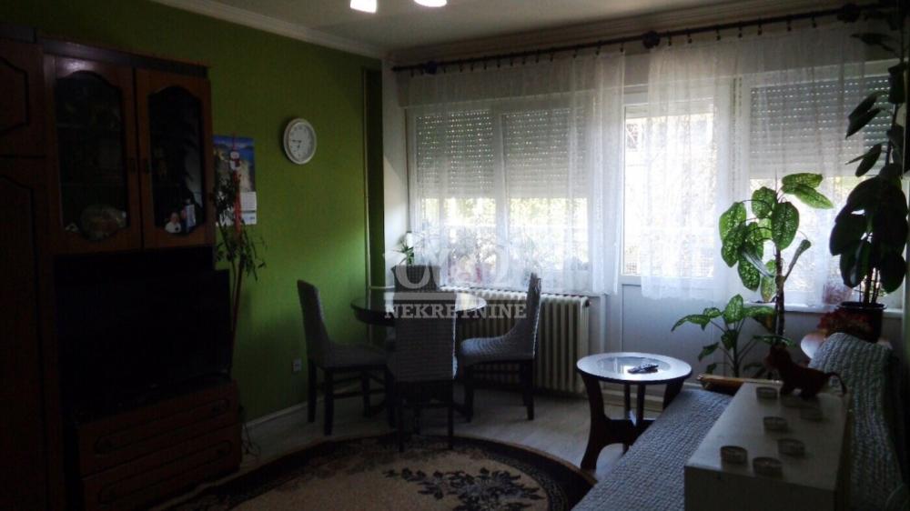 Slika 1 - Jednoiposoban, 43m2, Erdoglija Kragujevac, sa terasom