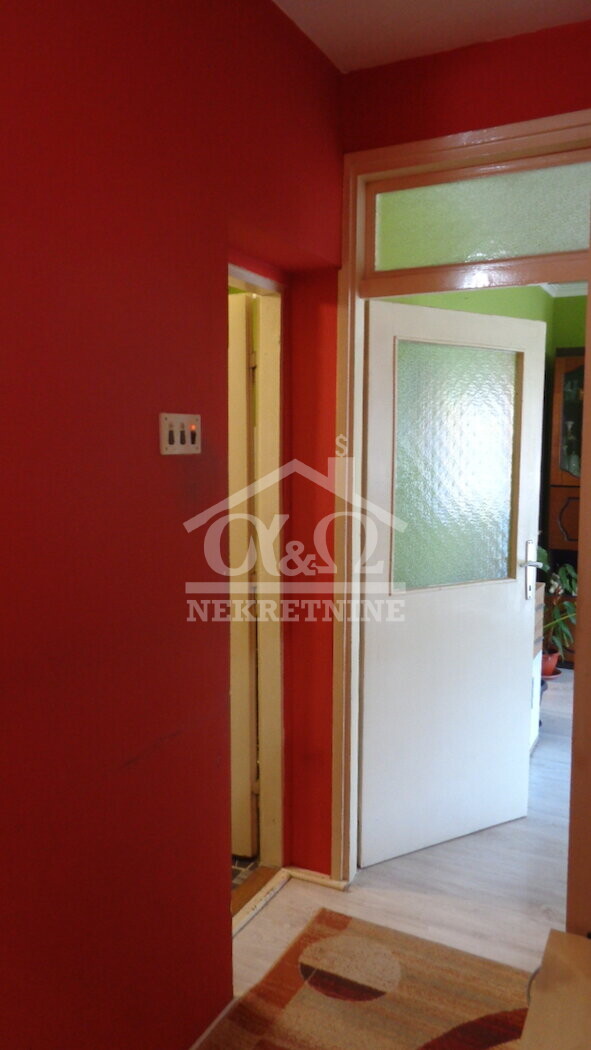 Slika 6 - Jednoiposoban, 43m2, Erdoglija Kragujevac, sa terasom