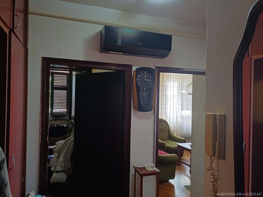 Slika 3 - Dvosoban, 51m2, Erdoglija Kragujevac, sa terasom
