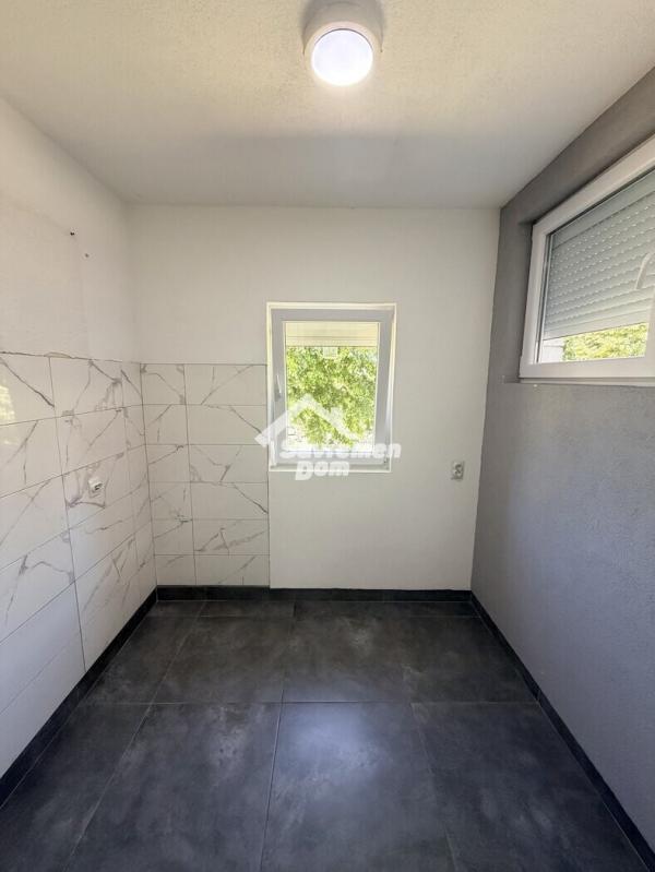 Slika 7 - Dvoiposoban, 52m2, Bubanj Kragujevac, sa terasom