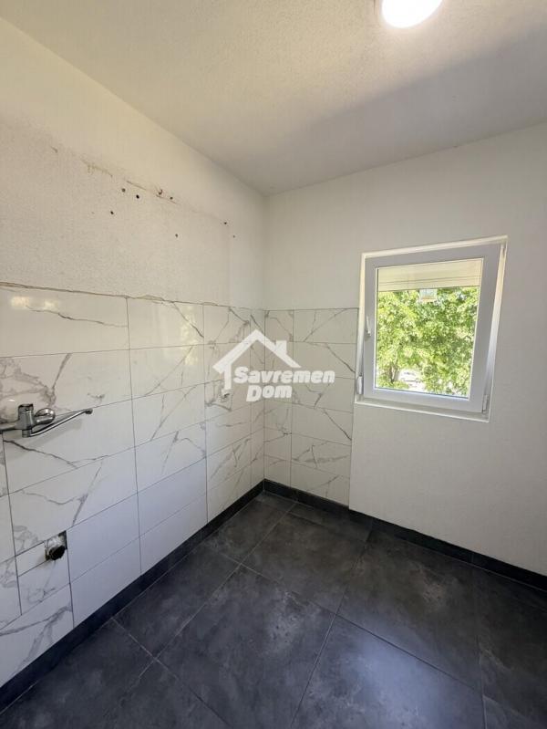 Slika 9 - Dvoiposoban, 52m2, Bubanj Kragujevac, sa terasom