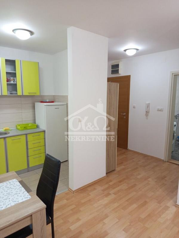 Slika 8 - Jednoiposoban, 51m2, Erdoglija Kragujevac, sa terasom, ima lift