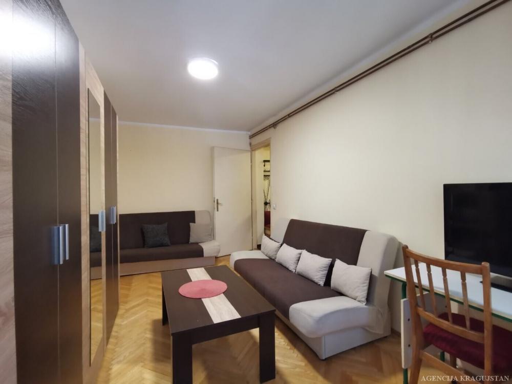 Slika 2 - Jednoiposoban, 45m2, Bubanj Kragujevac