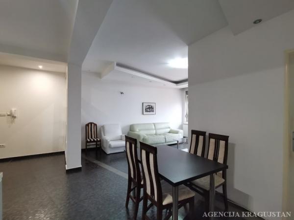 Slika 2 - Dvoiposoban, 70m2, sa terasom, ima lift