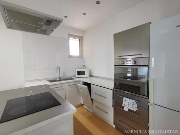 Slika 6 - Dvoiposoban, 70m2, sa terasom, ima lift